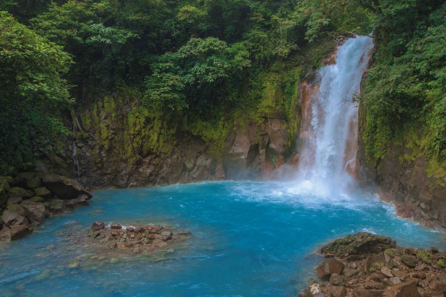Excursión por el río Celeste y el Parque Nacional Volcán Tenorio